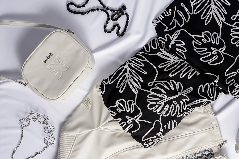the newest bag trends!